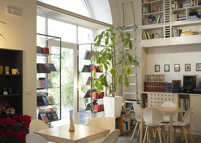 Отель Imago Бари